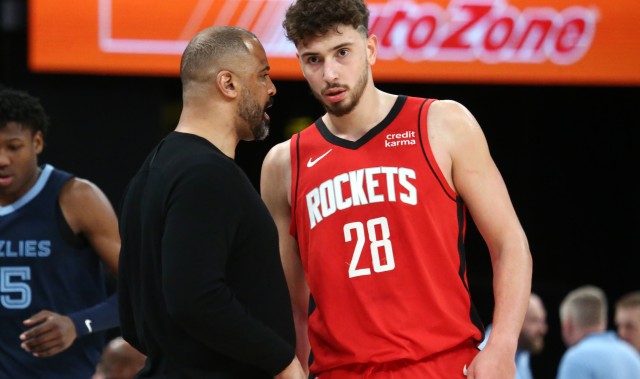 乌度卡：申京在欧锦赛全面发挥了各项能力 看到了他防守端的进步