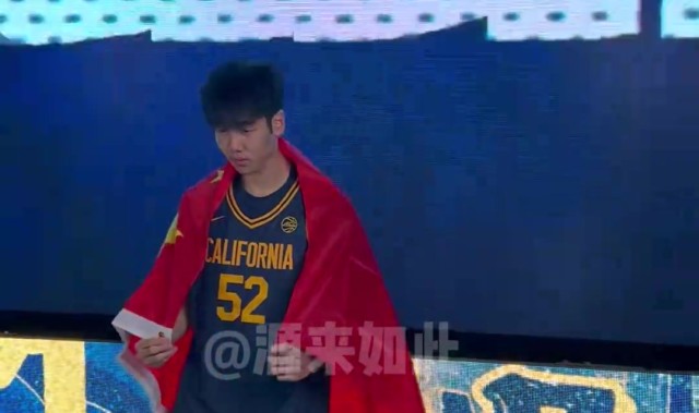 会选择这所大学吗？张博源拍摄伯克利分校访校定妆照花絮