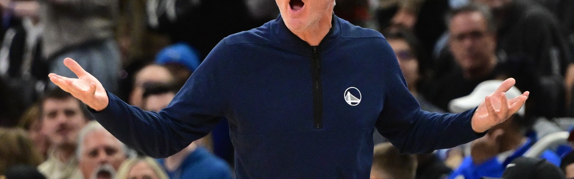 开云体育-进攻流畅！勇士首节三分球13中8轰下38分